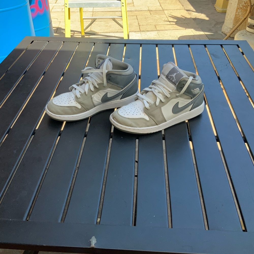 Big Kids' Air Jordan Retro 1 Mid SE Casual Shoes UNISEX